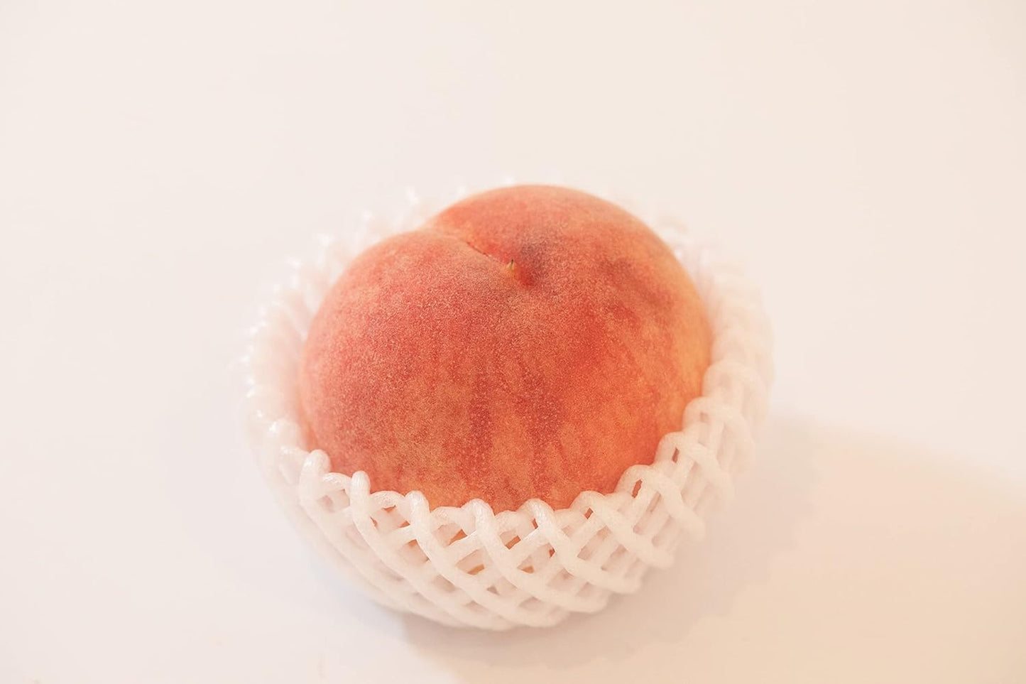 桃 訳あり もも ＜クール便＞   1kg (4玉前後)／2kg (8玉前後) ／3kg (8-15玉)／5kg (16玉-21玉) ご家庭用 果物桃 ピーチ モモ